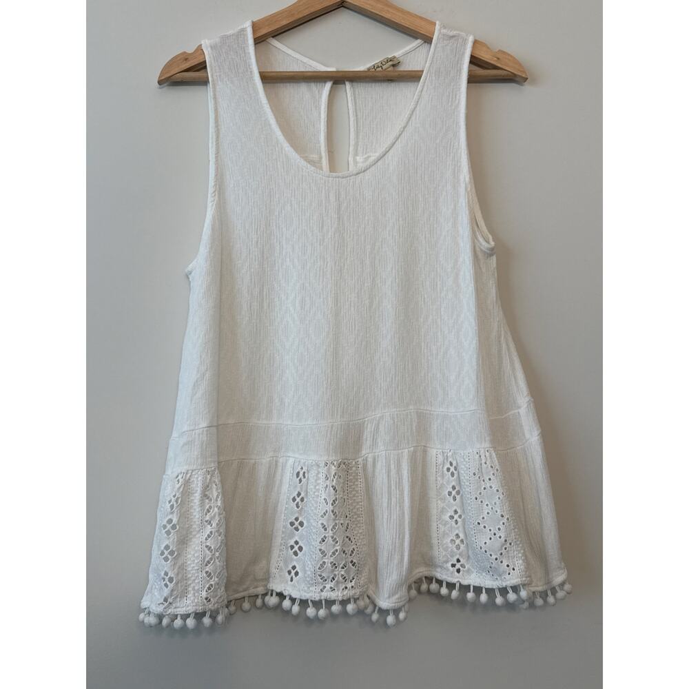 White Lily Eyelet Pom Pom Trim Top Size L - Picture 2 of 3